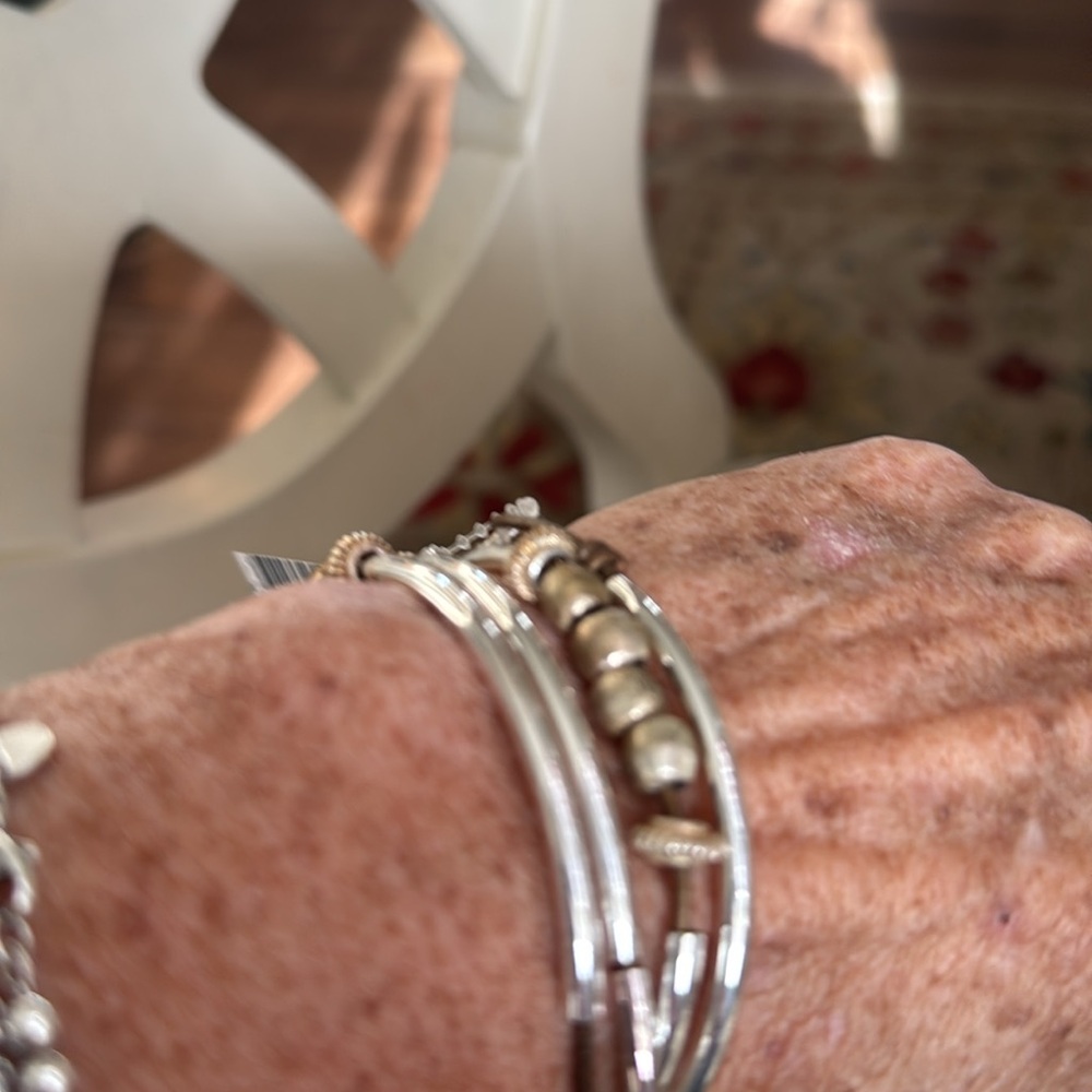 Lizzie James made in the USA bracelet